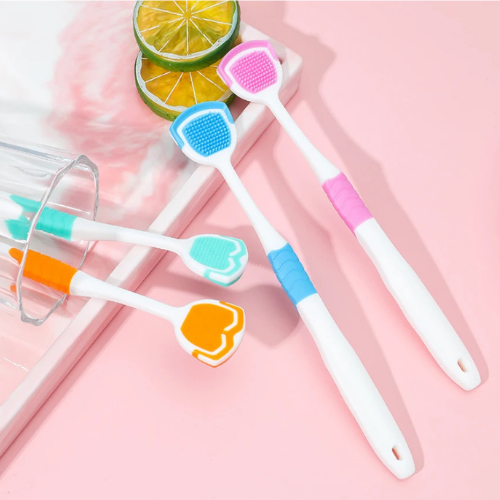 Novelix™ Tongue Brush